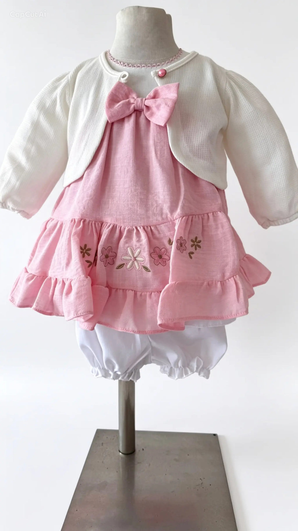 Vestido con gabardina + calzoncito